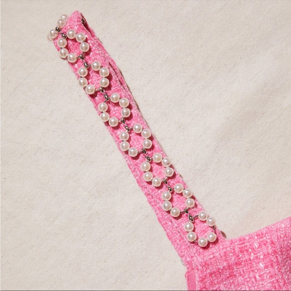 *Brand New Never Worn* Pink Boucle Bow Mini Dress Size 4. - Picture 2 of 4